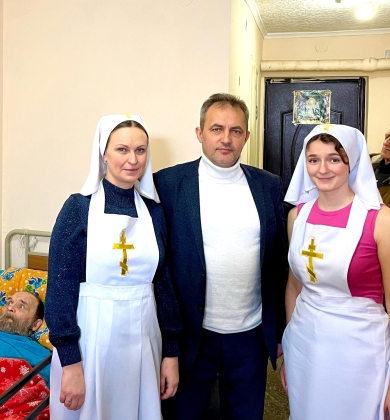 Севастопольский омбудсмен посетил место служения сестричества при храме Вознесения Господня
